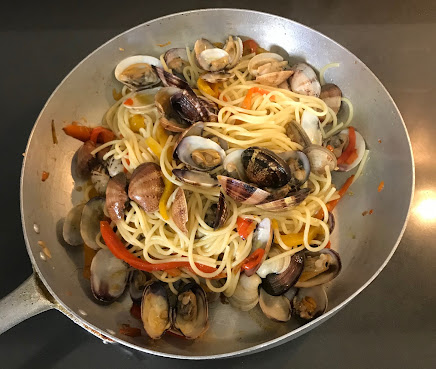 Spaghetti vongole e peperoni
